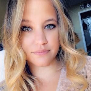 Meet your Posher, Courtney